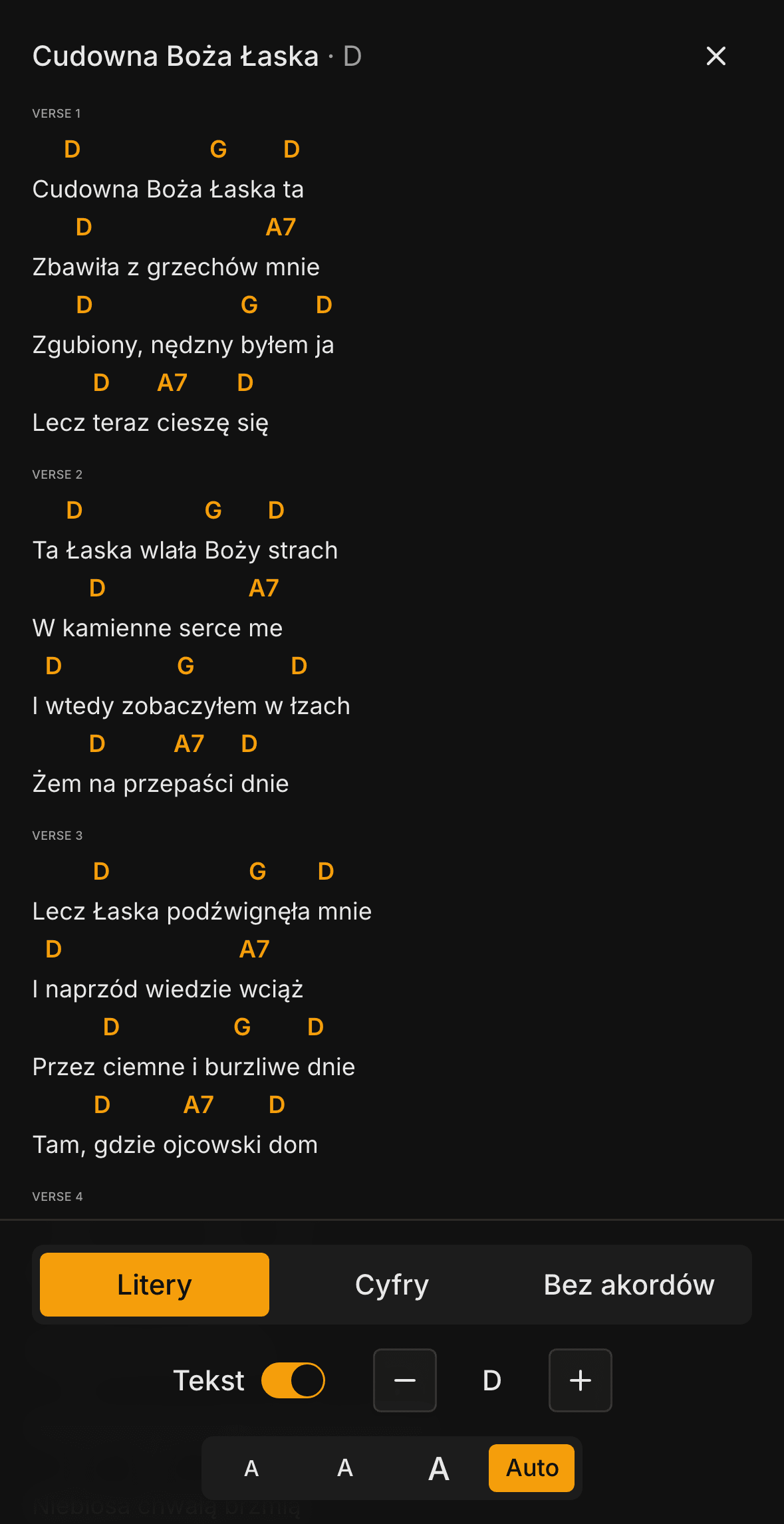 Tryb sceny z pieśnią Cudowna Boża Łaska i akordami